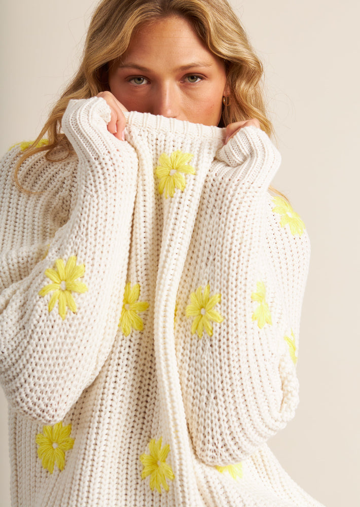 John + Jenn cotton hendrix sweater gerber daisy off white yellow Manitoba Canada