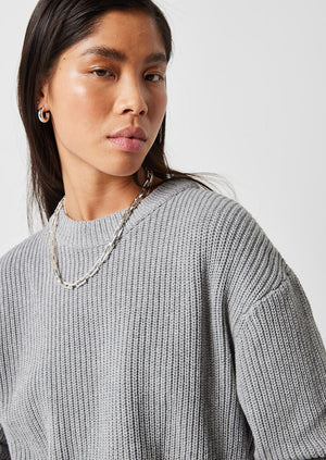 
            
                Load image into Gallery viewer, Minimum womens crew neck light grey melange effortless ribbed knit Mikala sweater Manitoba Canada
            
        
