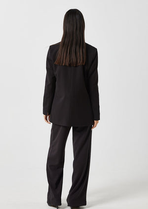 Minimum womens Tara 2.0 E54 modern classic tailored look black blazer with shoulder pads Manitoba Canada
