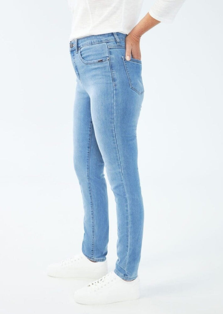 FDJ Olivia Slim Leg chambray wash coolmax stretch jeans Manitoba Canada