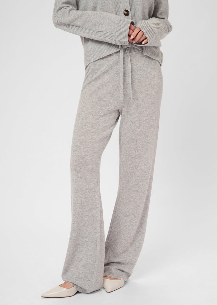 Cashmere, wool, loung set, loung pants, sleep set, jogger set, pant set, cozy, warm, soft, grey, Winnipeg, Manitoba, Culture Clothing, Canada