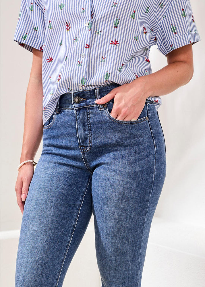 Sophia Curvy Straight Jeans