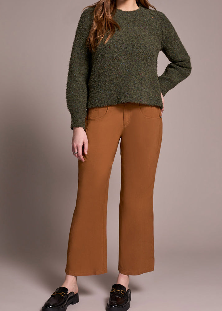 Boucle Sweater, Knit Sweater, Crew Neck, Green, Moss, Ivy Sweater, Warm, Canada, Winnipeg, Manitoba, Tribal Clothing
