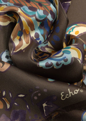 Dreamy Paisley Oblong