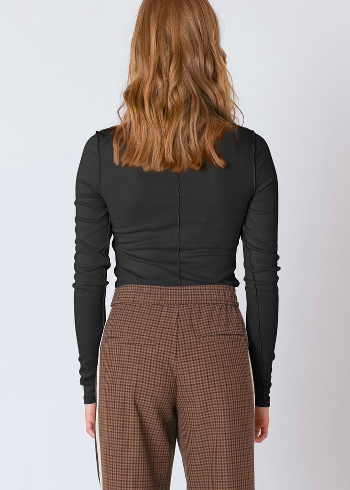 Sia Turtleneck