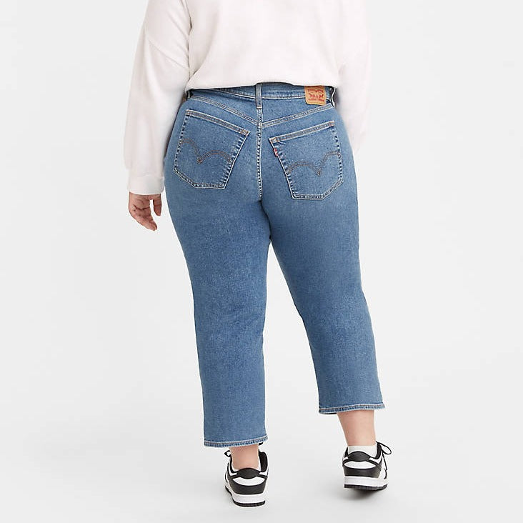 Levis bum lifting flattering plus size wedgie straight jean in mid wash love in the mist Manitoba Canada