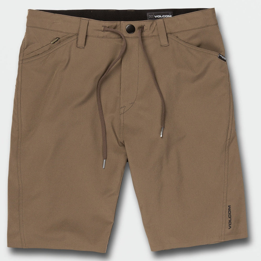 21" outseam hybrid everyday short