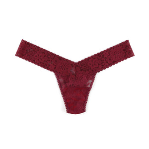 
            
                Load image into Gallery viewer, Hanky Panky signature low rise thong daily lace lipstick crimson red Manitoba Canada
            
        